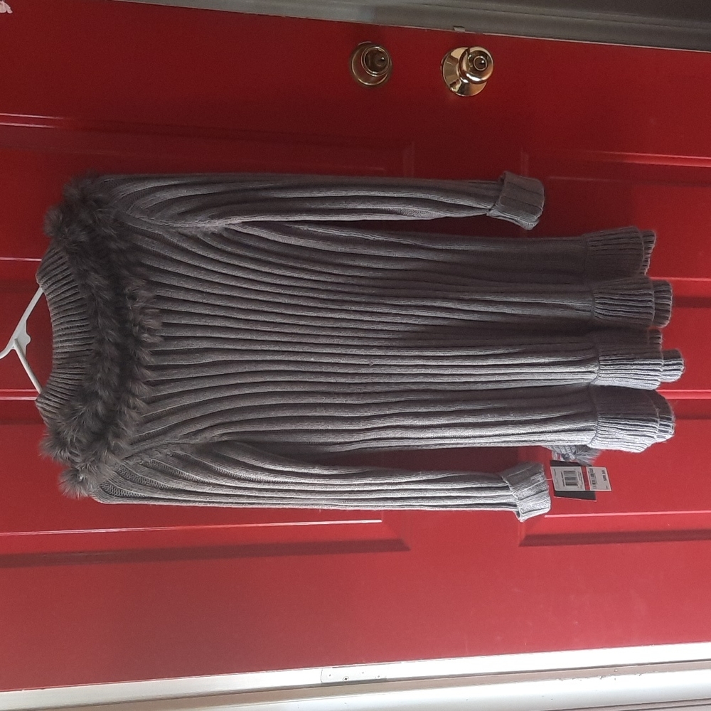 Sweater - Picture 2 of 3